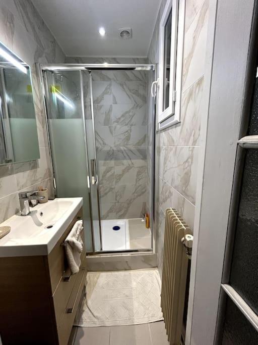 Cosy & Spacieux Centre Bastille Apartment *